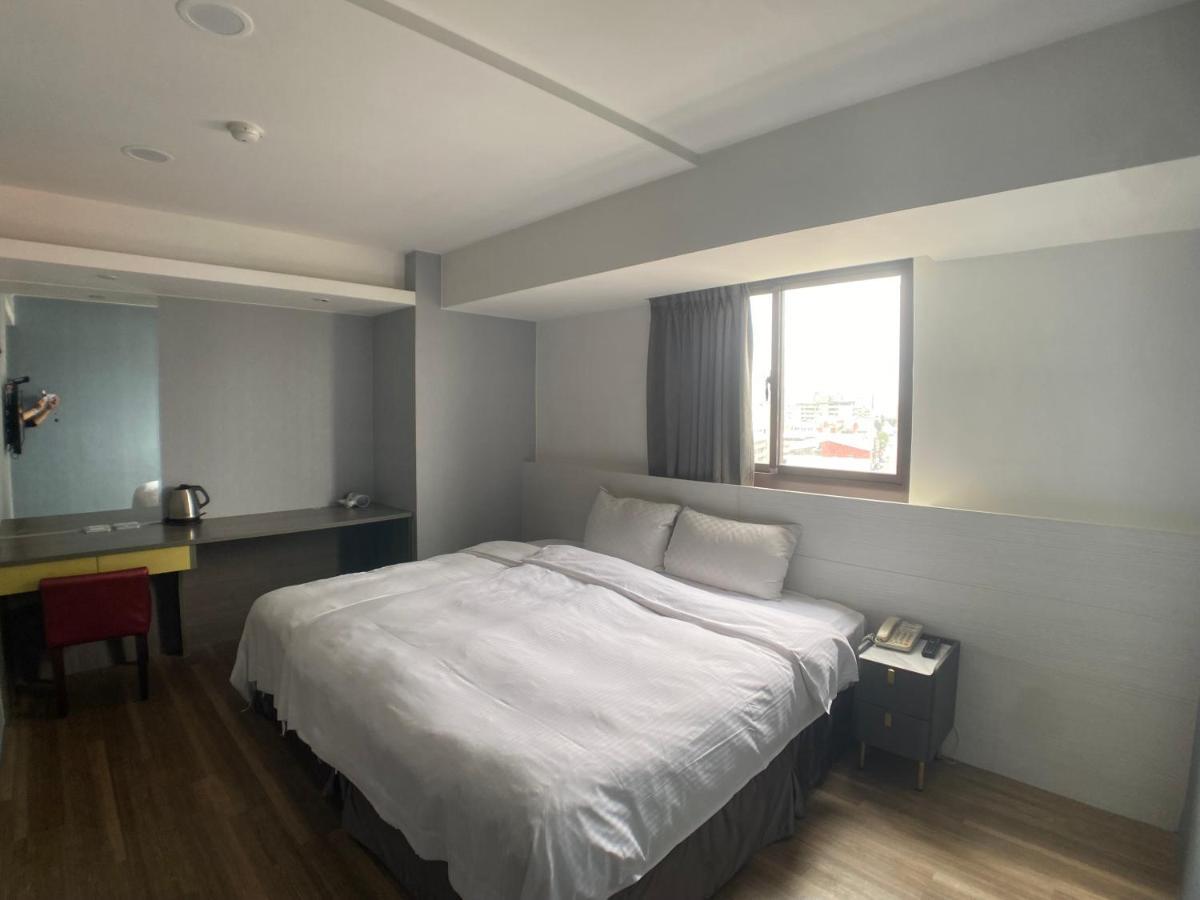 Bonjour Hotel Đài Trung Ngoại thất bức ảnh