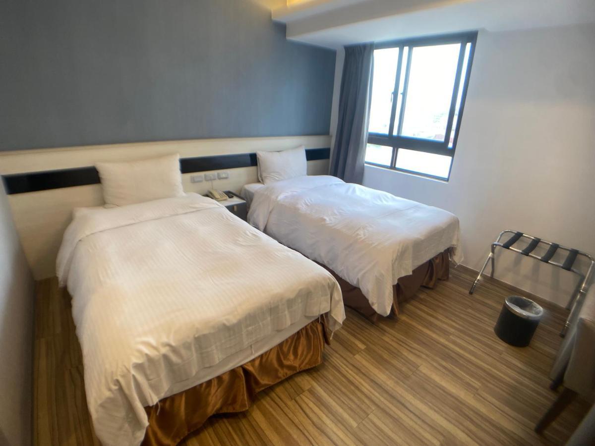 Bonjour Hotel Đài Trung Ngoại thất bức ảnh