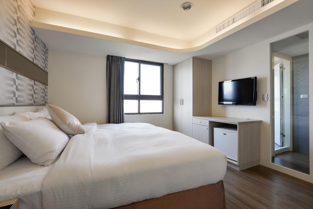 Bonjour Hotel Đài Trung Ngoại thất bức ảnh